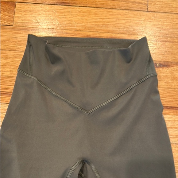 Lululemon Athletica Green Leggings High-Waisted Performance, size 6. - Picture 2 of 8